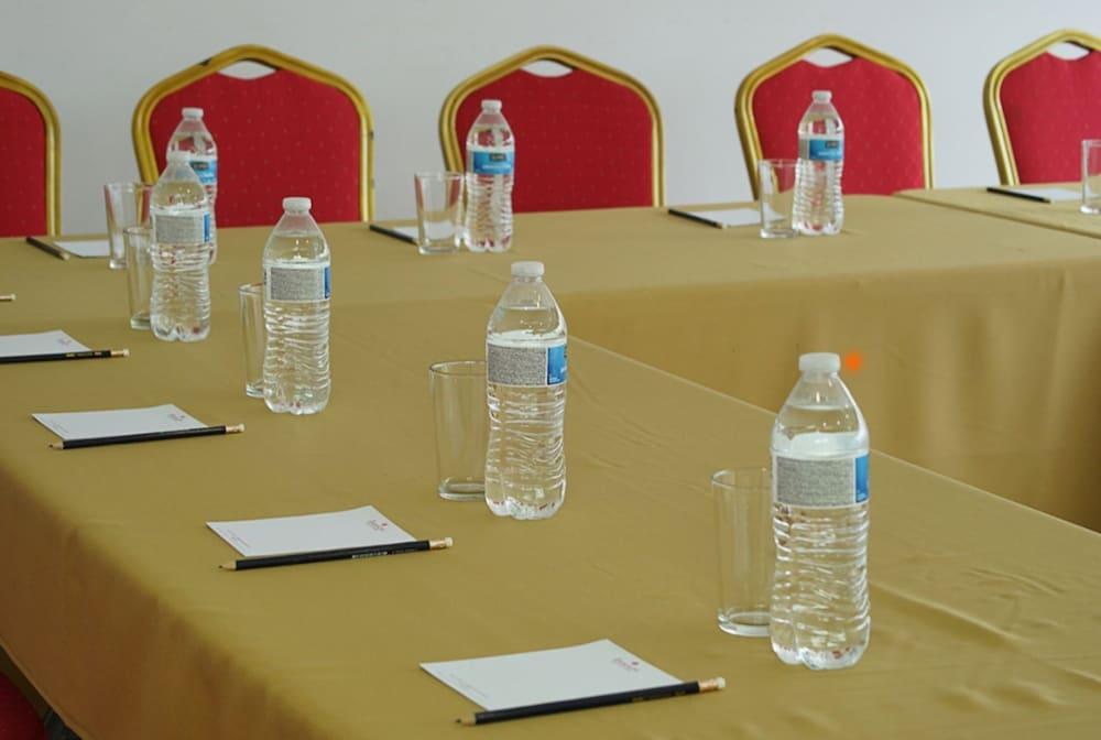 Hotel Ramada By Wyndham Panama Via Argentina Zewnętrze zdjęcie