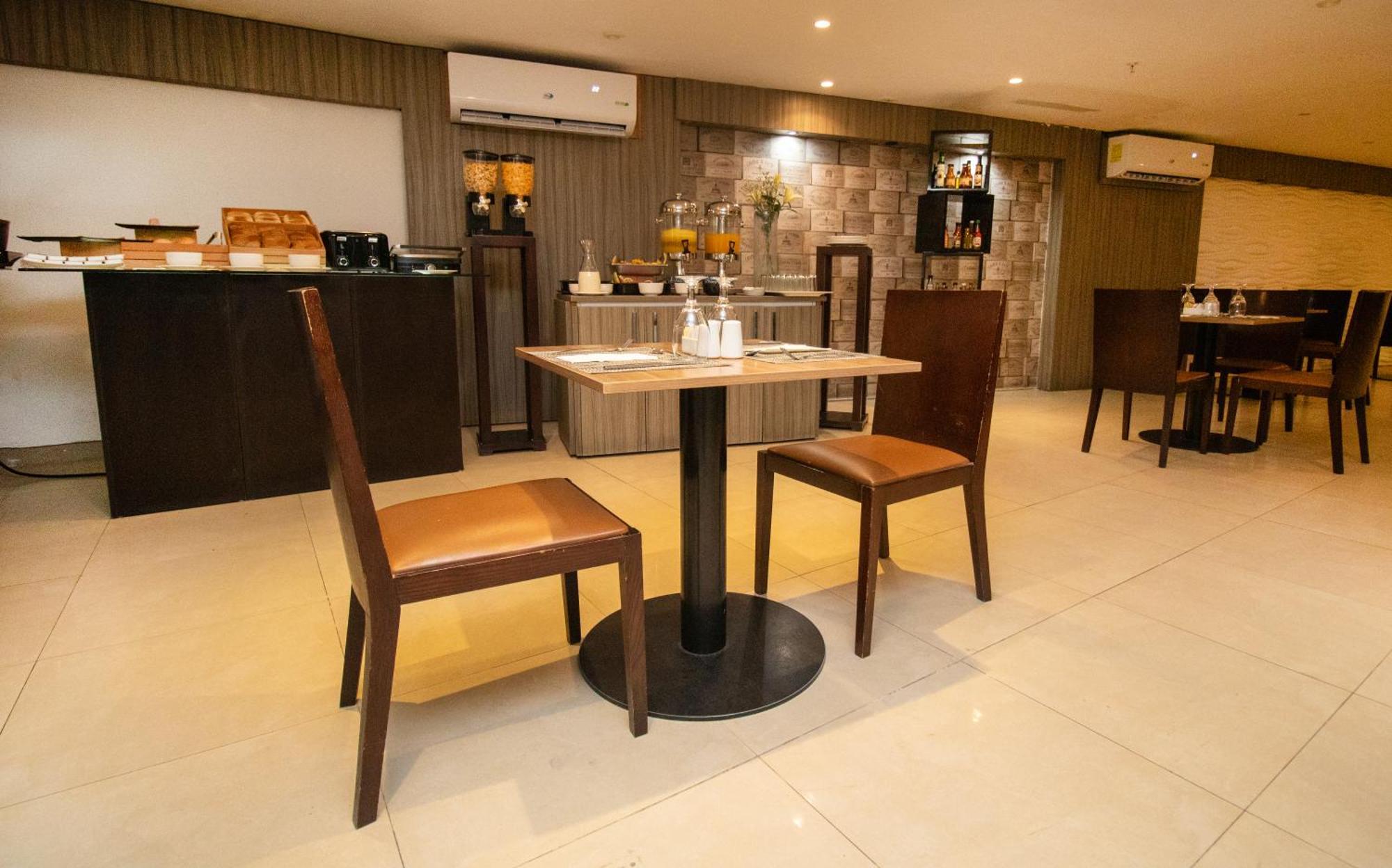 Hotel Ramada By Wyndham Panama Via Argentina Zewnętrze zdjęcie