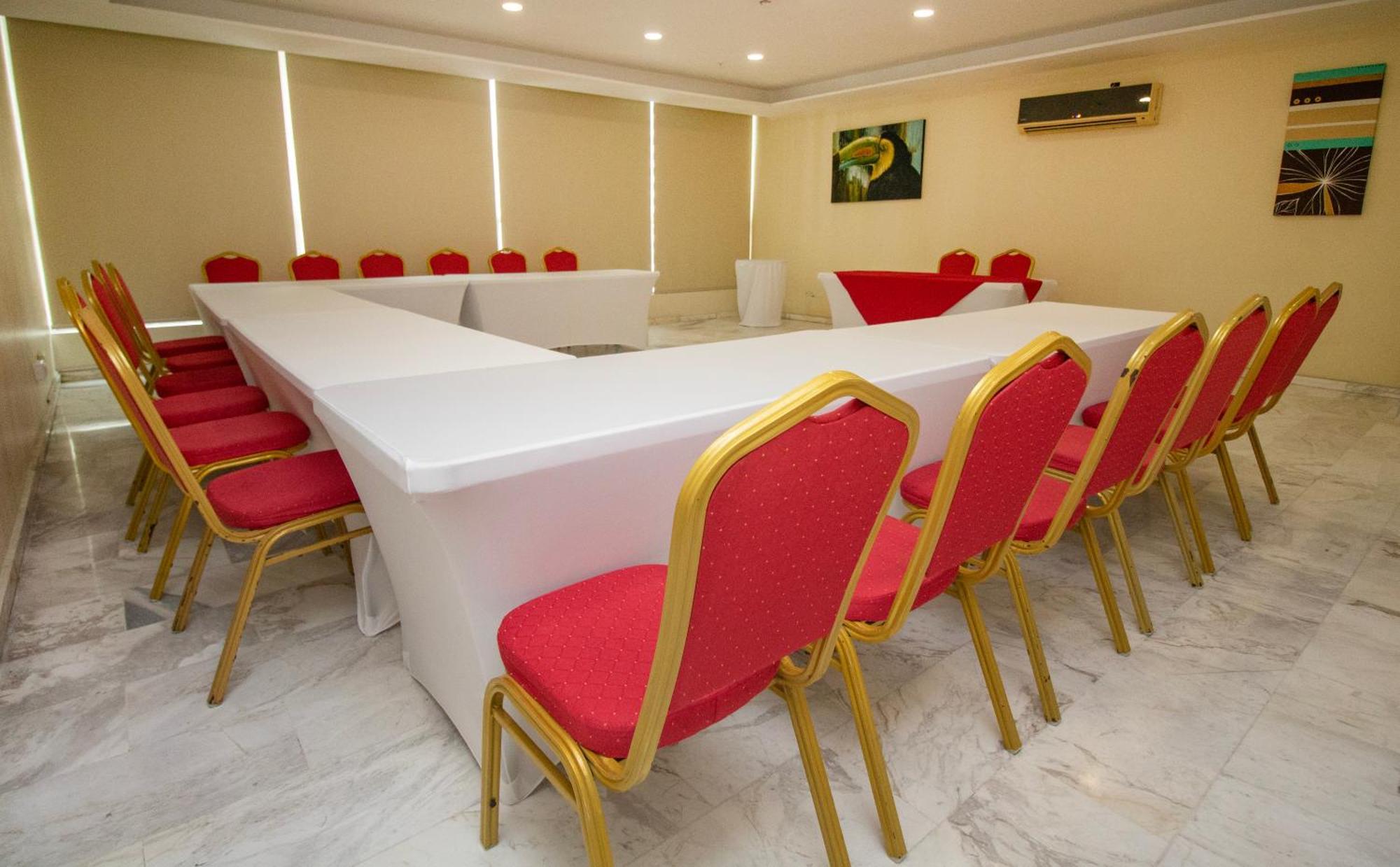 Hotel Ramada By Wyndham Panama Via Argentina Zewnętrze zdjęcie